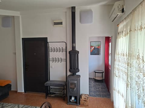 Successful Airbnb property: Andrianas – Studio with Stunning Mountain Views in Mirošica 1