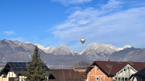 Mountain View -110 m² entire floor- free parking