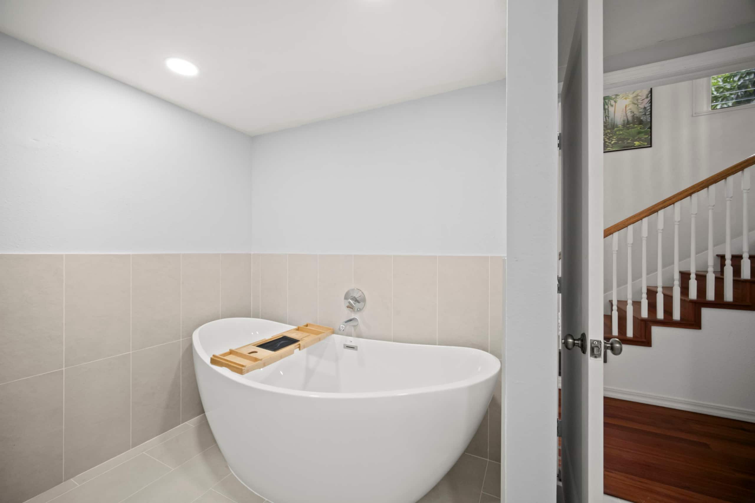 Home in Princeville · ★4.89 · 3 bedrooms · 4 beds · 2.5 private baths - Image 17