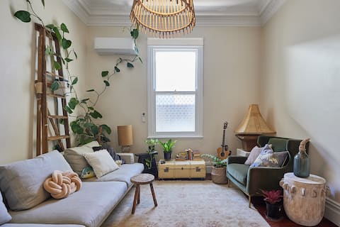 1904 Cot Beach Worker's Cottage