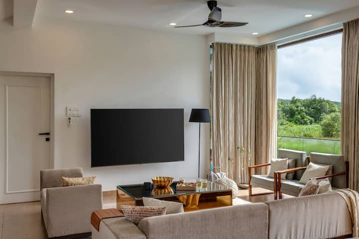 Living room 1 image 8