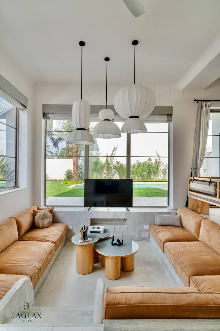 Living room image 2