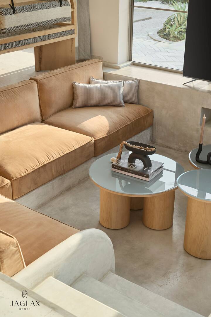 Living room image 6