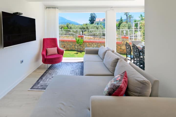 Villa White Rose (ŞEhir Merkezinde Lüks Villa) - Fethiye