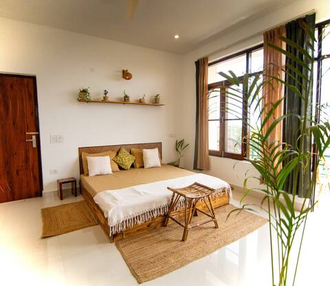 Private Room 101 @ The Jungalow