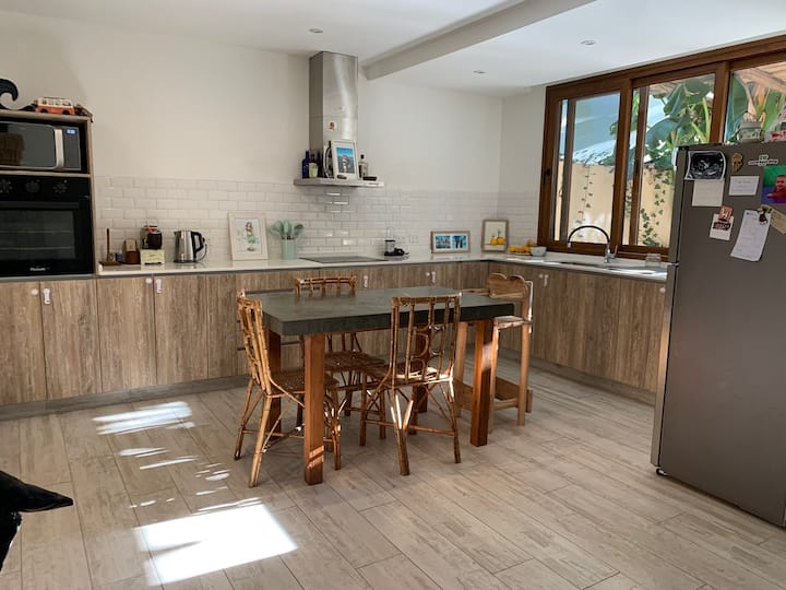 Квартира с 2 спальнями в Victoria