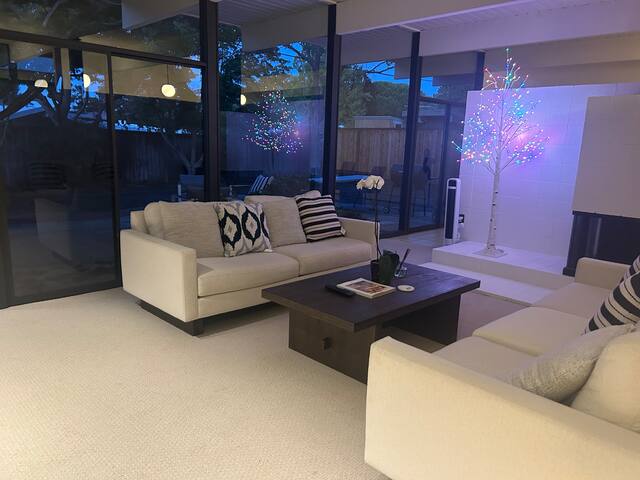 4b2b Single1 story home Palo Alto near Stanford gallery image 5