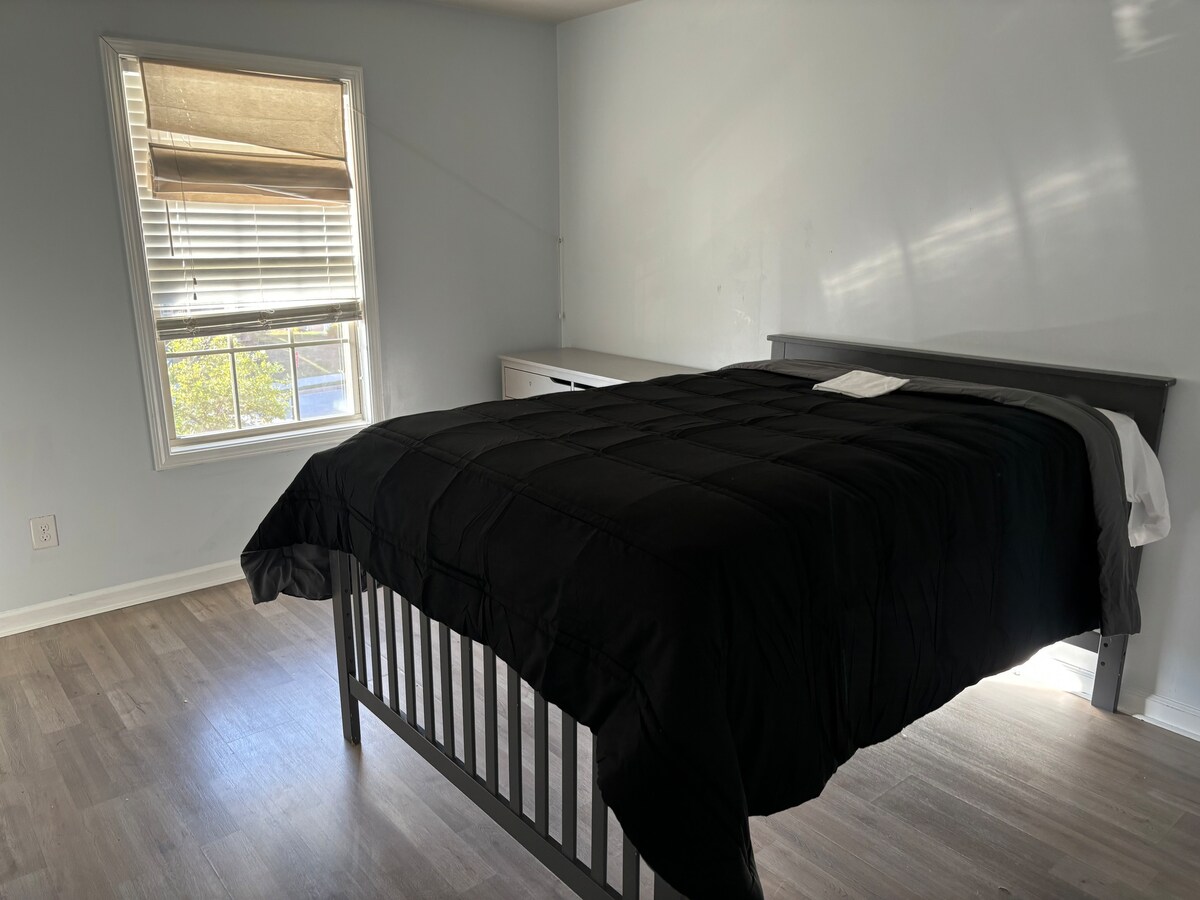 Where Luxury Meets Comfort!"