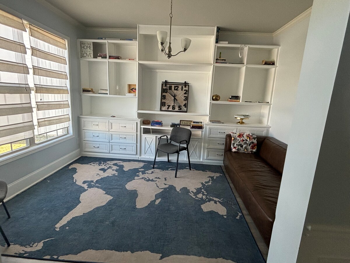 Where Luxury Meets Comfort!"