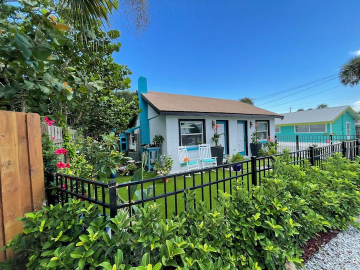 Nsb Beach Cottage; South - New Smyrna Beach, FL