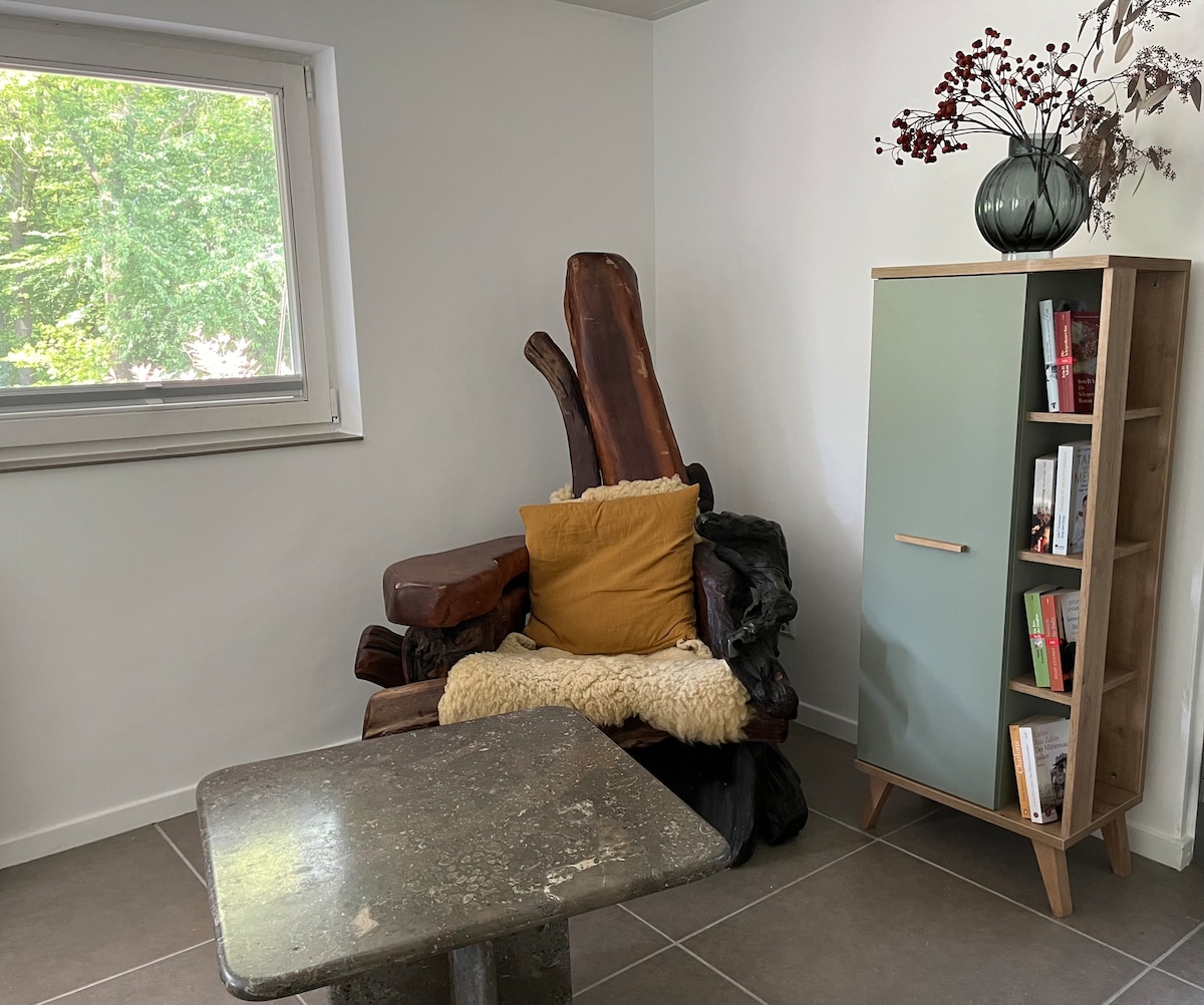 Leistungsstarkes Airbnb: Quiet apartment by the forest in Rheinisch Bergischer Kreis