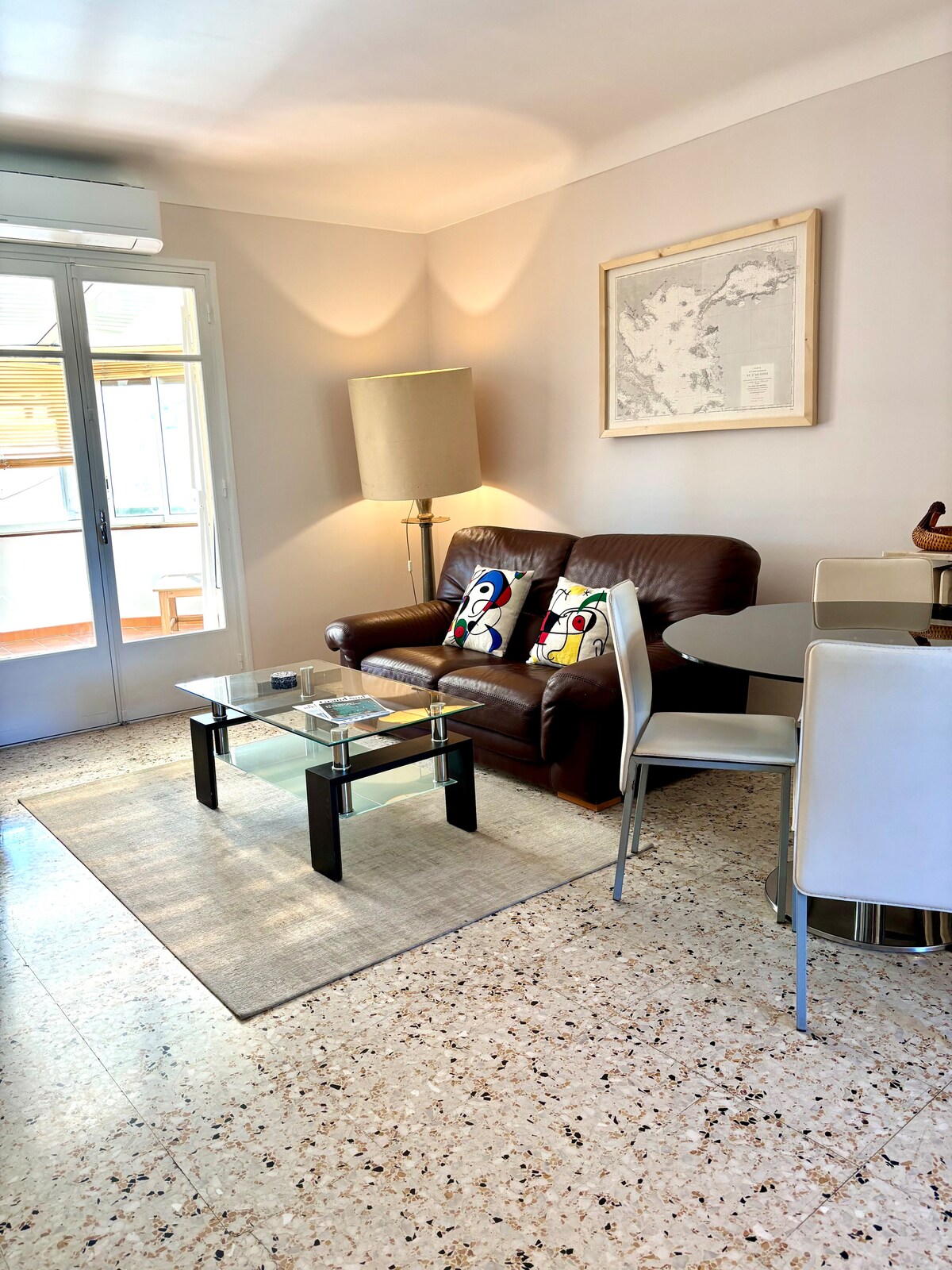 Top performing Airbnb: The Captain’s quarters, Cosy, Charming and Central in Antibes
