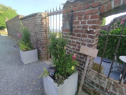 Top performing Airbnb: "La Cordelière" Guest House in Hainaut