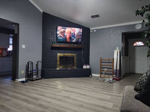 4 bedroom and King master bedrm