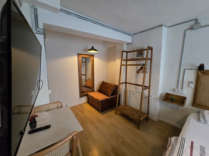 Tranquil Refined Studio • Steps From Galata Tower - Beyoğlu