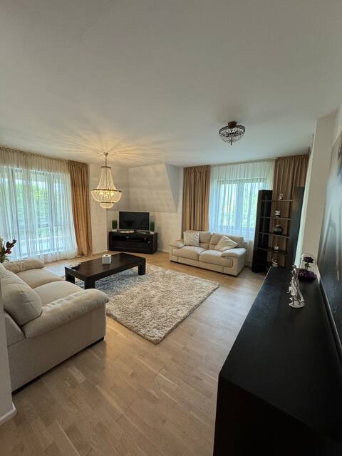 Elegant Apartment in Piepera