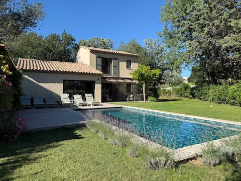 Villa Simone, the charm of the Alpilles
