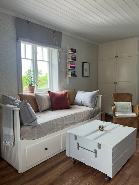 Popular Airbnb listing: Farmhouse in Uppsala, Vänge in Uppsala