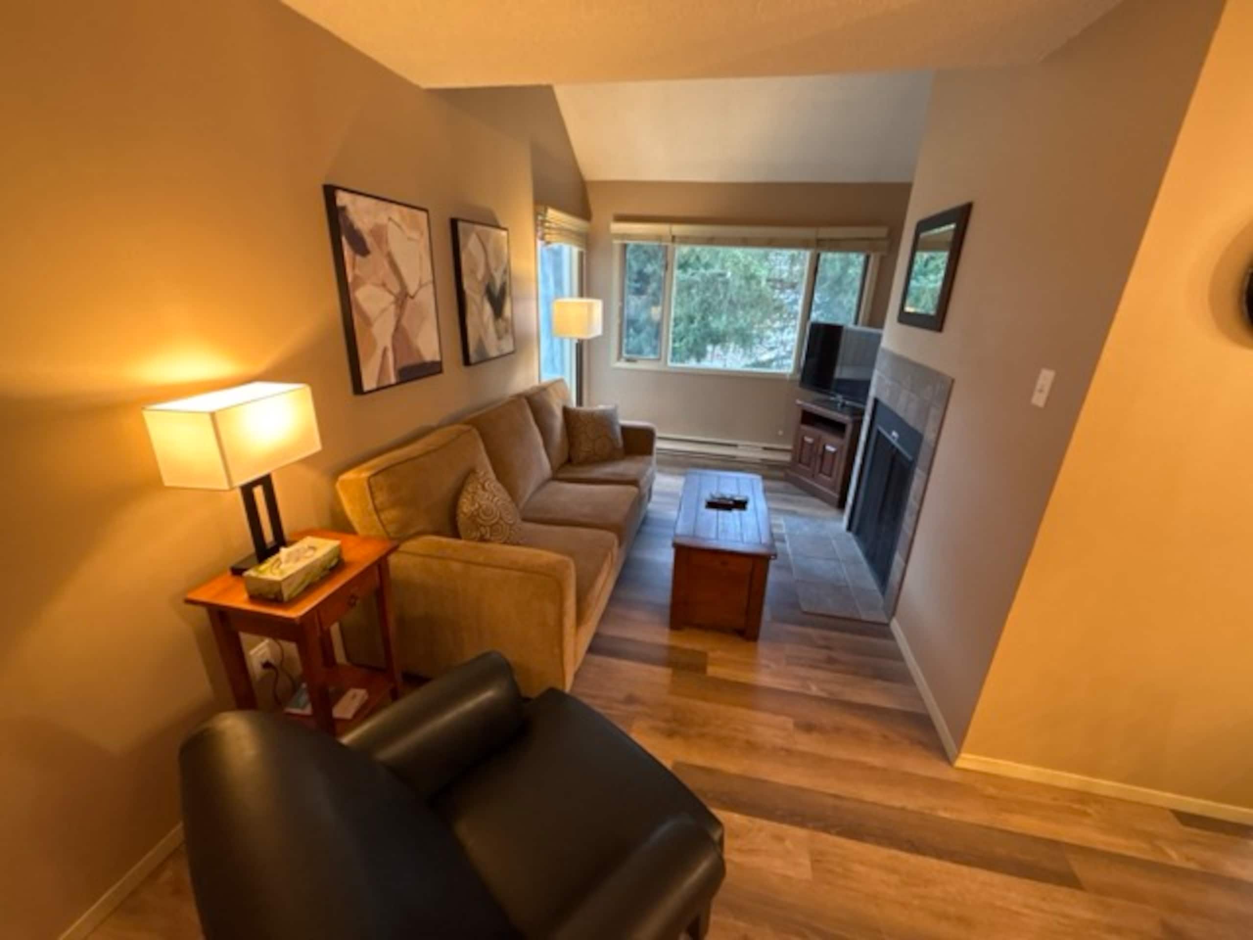 2 BDRM | Toby Creek Lodge | Great Location - Photo 8