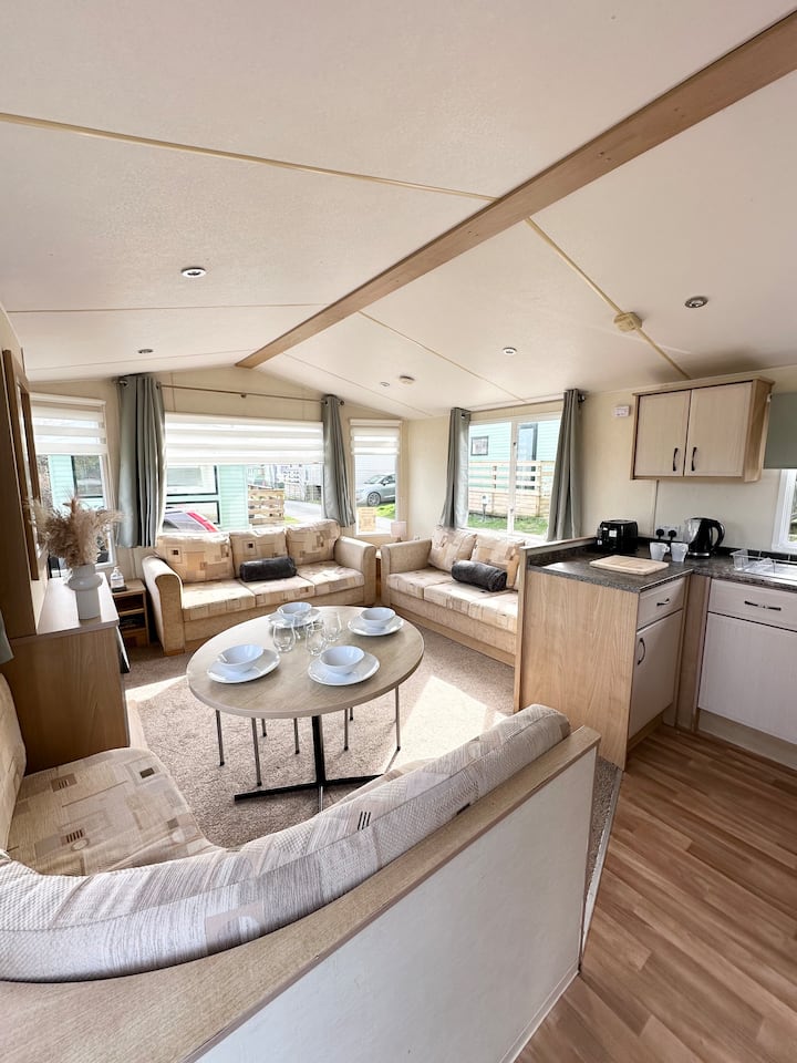Aberystwyth - Holiday Village - Static Caravan - Aberystwyth