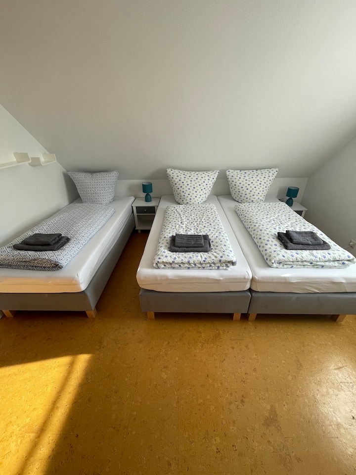 Tres camas que se pueden utilizar individualmente o juntas