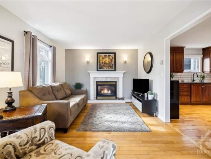 Stylish 3bdr Home | Walk To Waterfront & Dining - Brockville