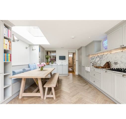 Battersea Luxury 4 Bedroom Entire Family Home gallery image 5