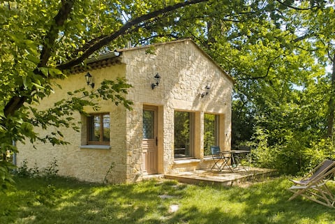 Cozy cottage in a quiet area