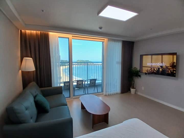 Surf Resort Suite Room #Jukdo Beach Panoramic View #Sound of Waves Meditation #10th Floor