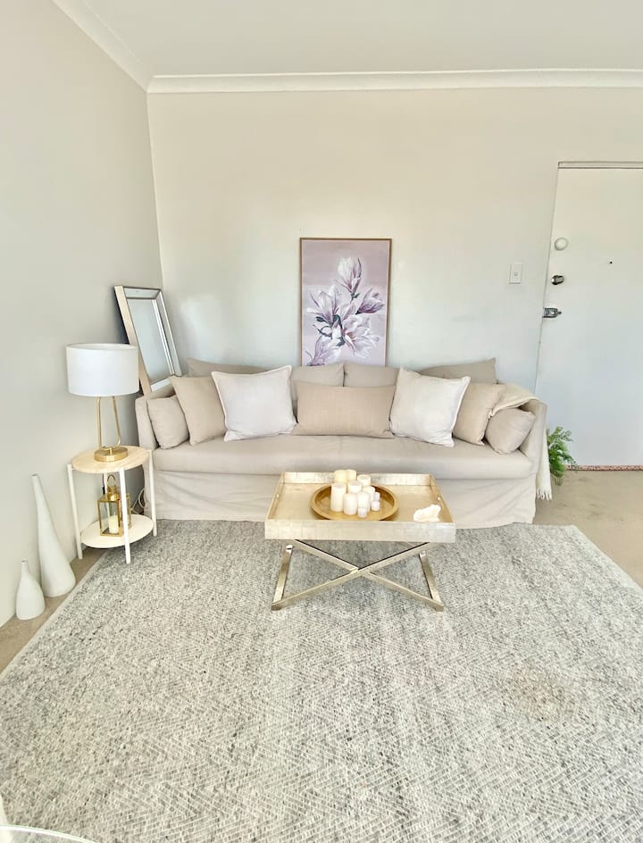 Central Bondi Beach Apartment - Minutes To Sand! - Coogee