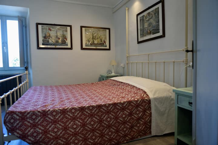 Camera Ferro Bianco · Casa Del Fattore, Villa Luzi - Macerata