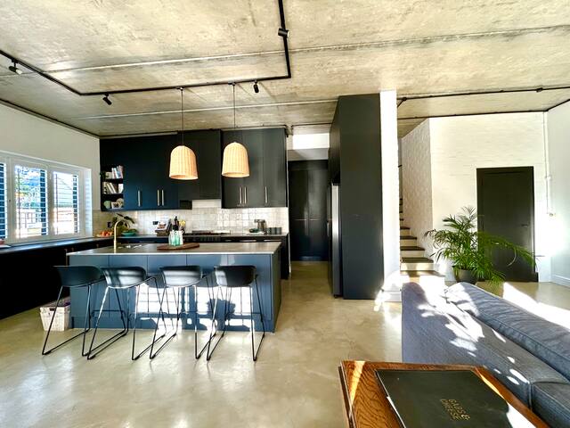 Four BDR Family Home in Claremont gallery image 4