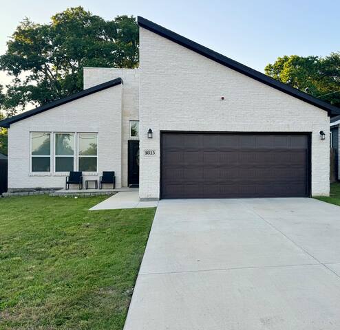 Stunning Retreat in Dallas