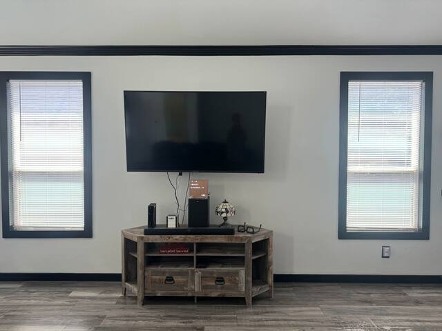 Stunning Retreat in Dallas gallery image 4