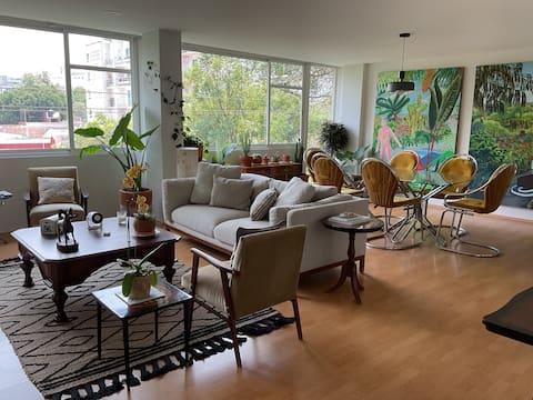 Successful Airbnb property: Bright and plant-filled haven in Ciudad De México (Cdmx)