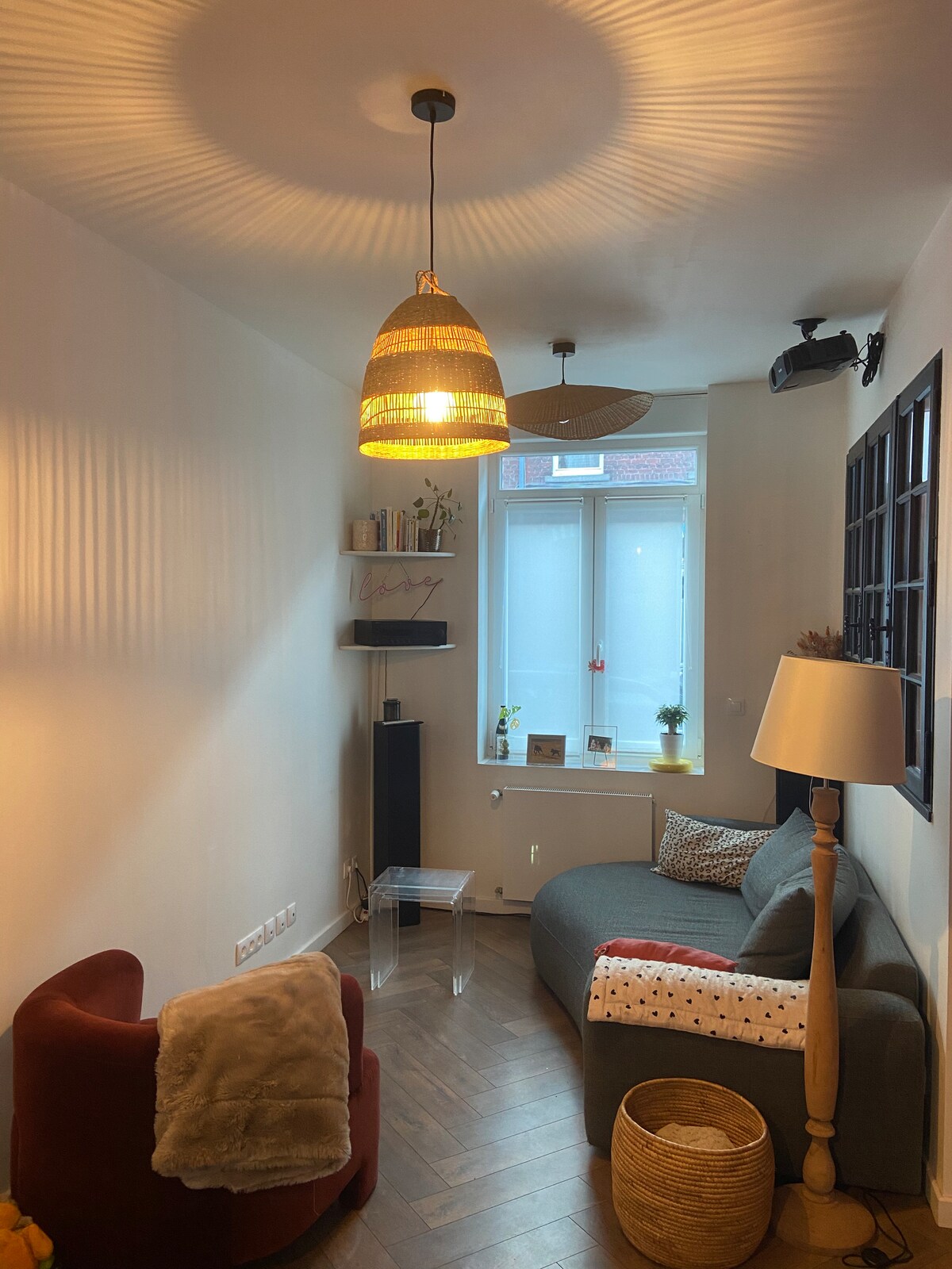 Annonce Airbnb populaire: Townhouse – Lille à Fives