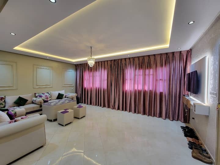 Free Parking, Perfect Location" - Agadir