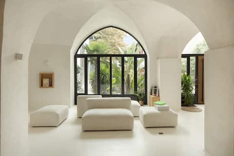 Popular Airbnb listing: Exceptional Luxury in the Center of Biarritz in Biarritz