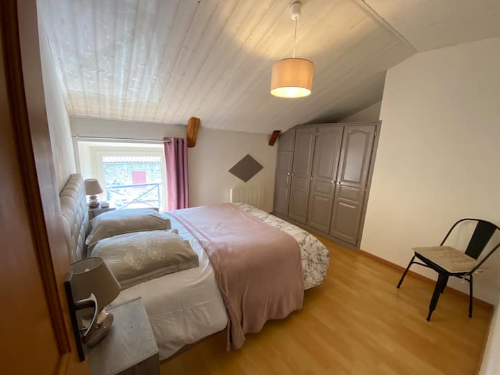 საძინებელი 1