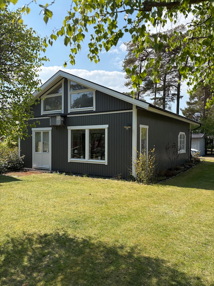Mysig Stuga I Hällevik! - Sölvesborg