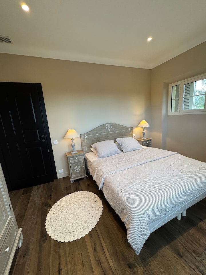 საძინებელი 4