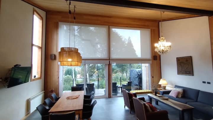 Casa Moderna Con Imponente Vista A La Cordillera - Villa La Angostura