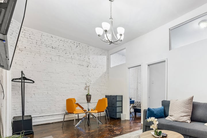 2br Gem: Prime Location, 2 Minute Walk To Subway. - Nueva York