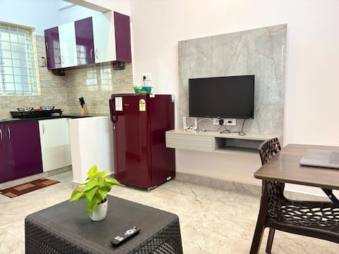 1Bhk with Lift 603 (300mtr from techmahindra)