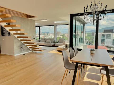 360 Stunning View 2 floors Penthouse 3BD / 2BA
