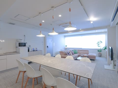 Huge 120㎡/2BR/7Double Beds/2Bath: Up to 14 guests