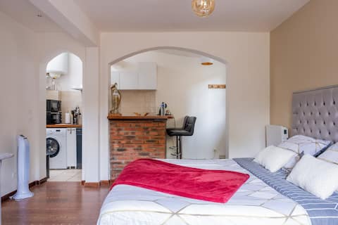 Nice suite & private garden - 15' Orly/25' Paris -