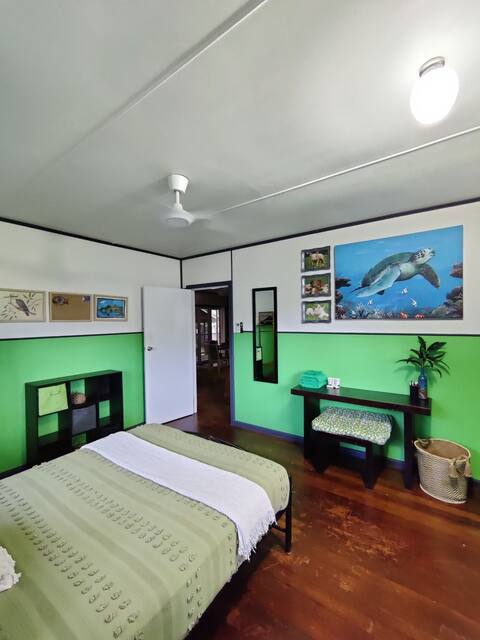 Entire House: Forest View in Cairns City
