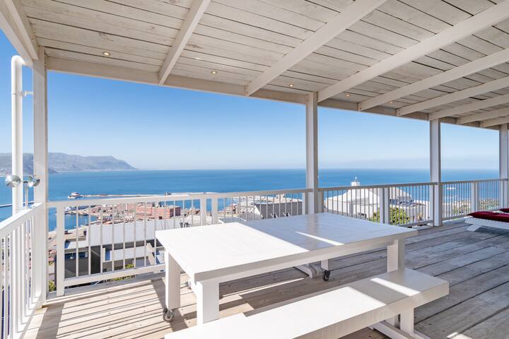 Flag House gallery image 3