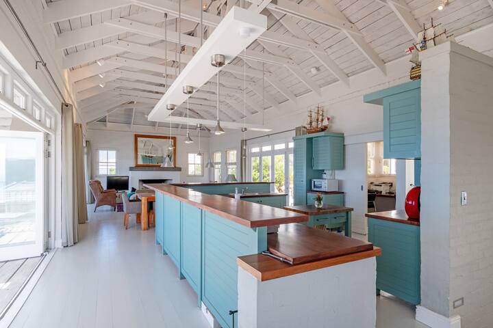 Flag House gallery image 5